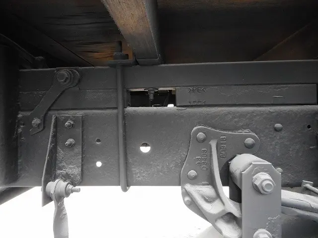 いすゞ エルフ BDG-NPS85AN改(4WD)の写真24