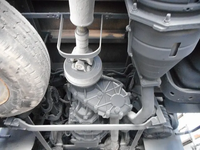 いすゞ エルフ BDG-NPS85AN改(4WD)の写真30