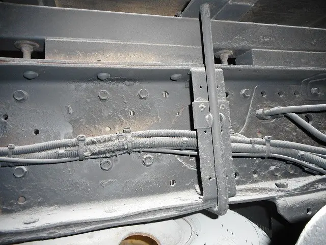 いすゞ エルフ BDG-NPS85AN改(4WD)の写真32