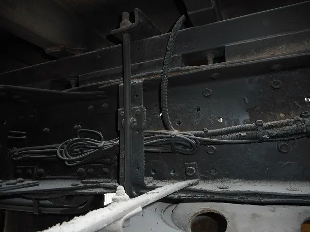 いすゞ エルフ BDG-NPS85AN改(4WD)の写真34