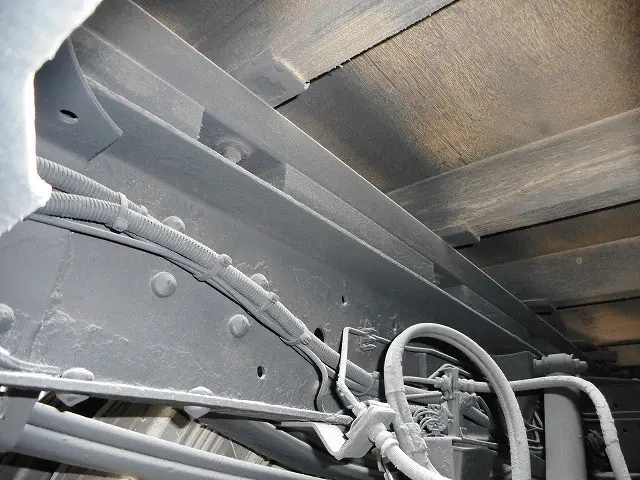 いすゞ エルフ BDG-NPS85AN改(4WD)の写真36