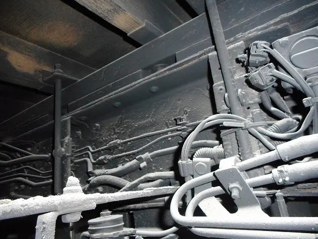 いすゞ エルフ BDG-NPS85AN改(4WD)の写真37