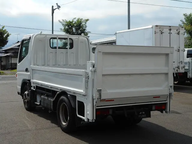三菱 キャンター FDA20(4WD)の写真8