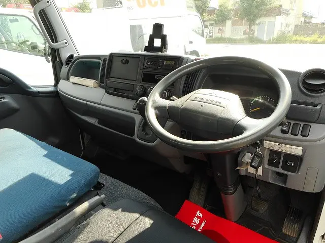 三菱 キャンター FDA20(4WD)の写真12