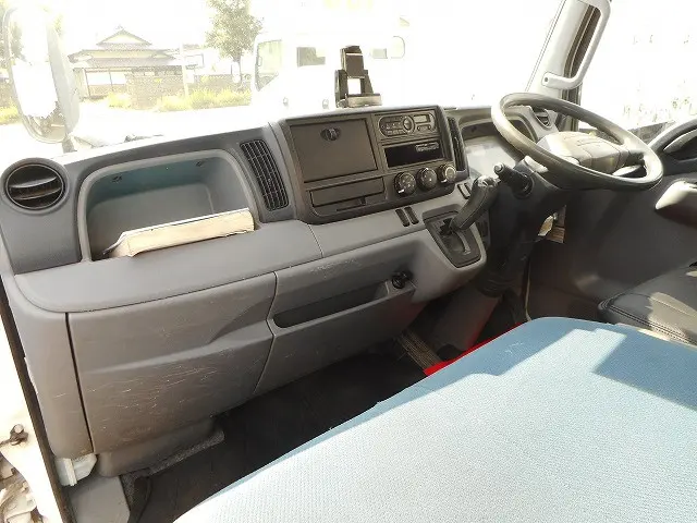 三菱 キャンター FDA20(4WD)の写真15