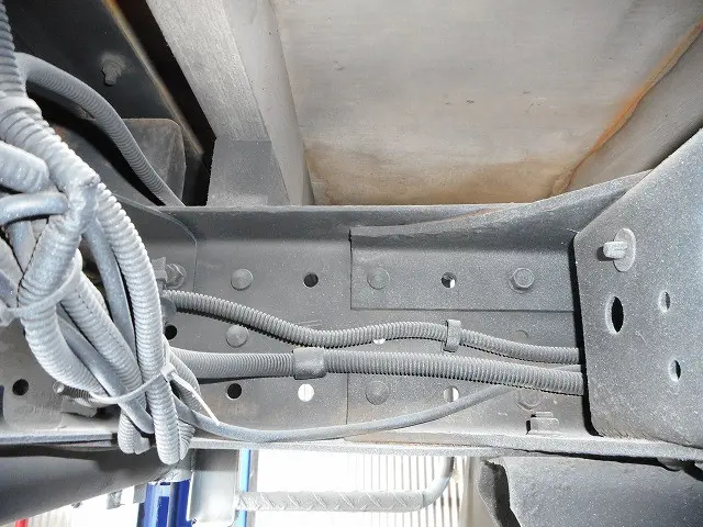 三菱 キャンター FDA20(4WD)の写真37