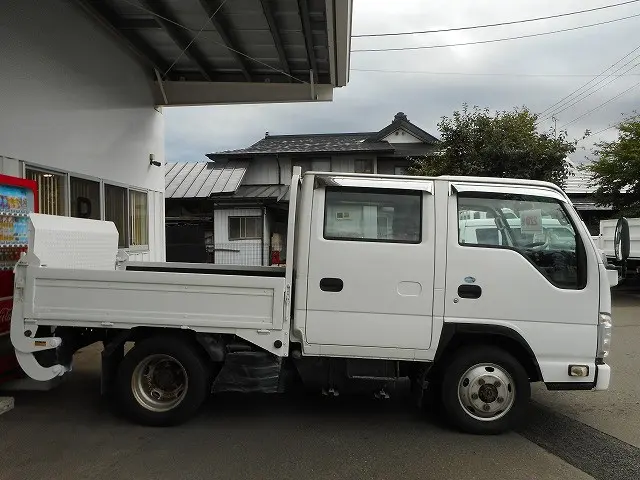 いすゞ エルフ TRG-NHS85A(4WD)の写真4