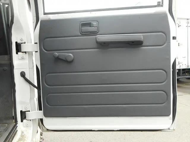 いすゞ エルフ TRG-NHS85A(4WD)の写真17