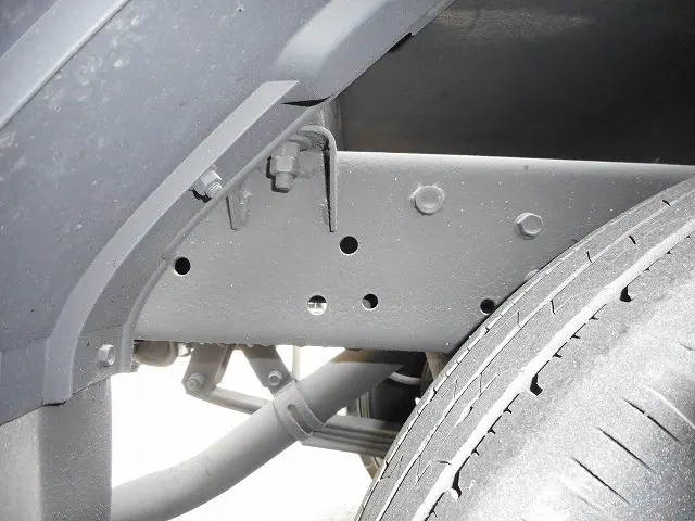 いすゞ エルフ TRG-NHS85A(4WD)の写真26