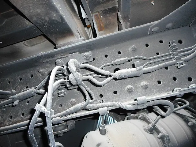 いすゞ エルフ TRG-NHS85A(4WD)の写真43