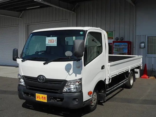 トヨタ ダイナ TKG-XZU775(4WD)の写真1