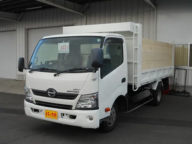 日野 デュトロ TKG-XZU775M(4WD)の写真1