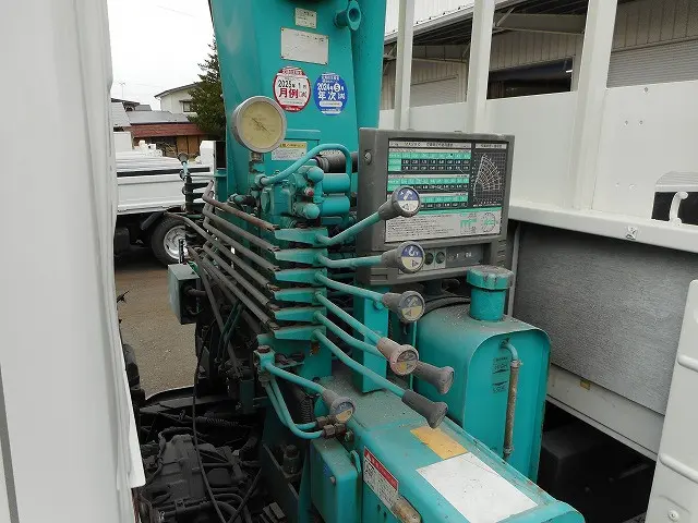 日野 デュトロ BDG-XZU388M(4WD)の写真19