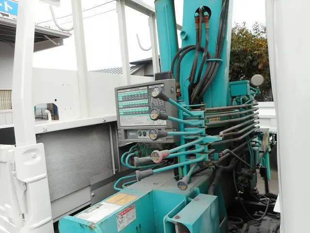 日野 デュトロ BDG-XZU388M(4WD)の写真24