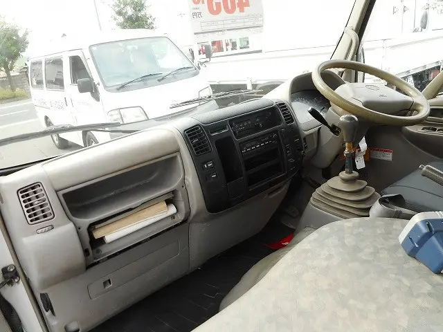 日野 デュトロ BDG-XZU388M(4WD)の写真30