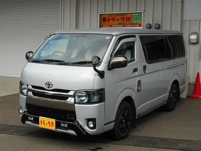 トヨタ ハイエースバン ADF-KDH206V(4WD)の写真1