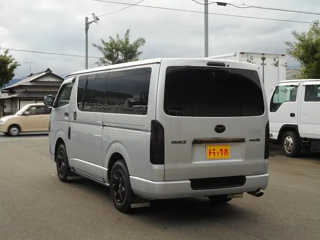 トヨタ ハイエースバン ADF-KDH206V(4WD)の写真8