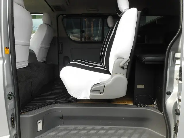 トヨタ ハイエースバン ADF-KDH206V(4WD)の写真15