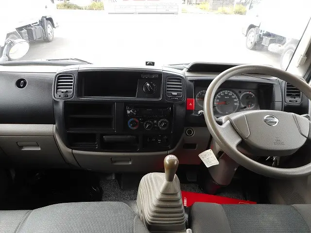 日産 アトラス TKG-SZ5F24(4WD)の写真11