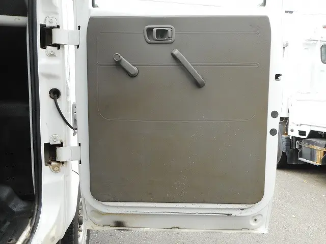 日産 アトラス TKG-SZ5F24(4WD)の写真16