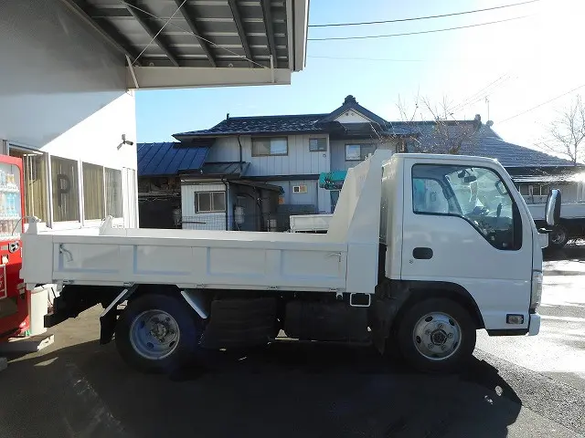いすゞ エルフ TPG-NKS85AN(4WD)の写真4