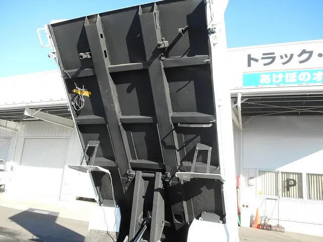 いすゞ エルフ TPG-NKS85AN(4WD)の写真12