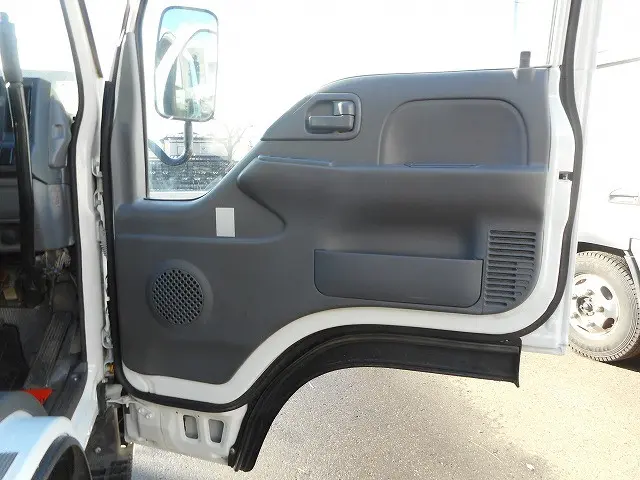 いすゞ エルフ TPG-NKS85AN(4WD)の写真17