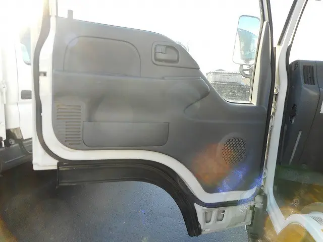 いすゞ エルフ TPG-NKS85AN(4WD)の写真20