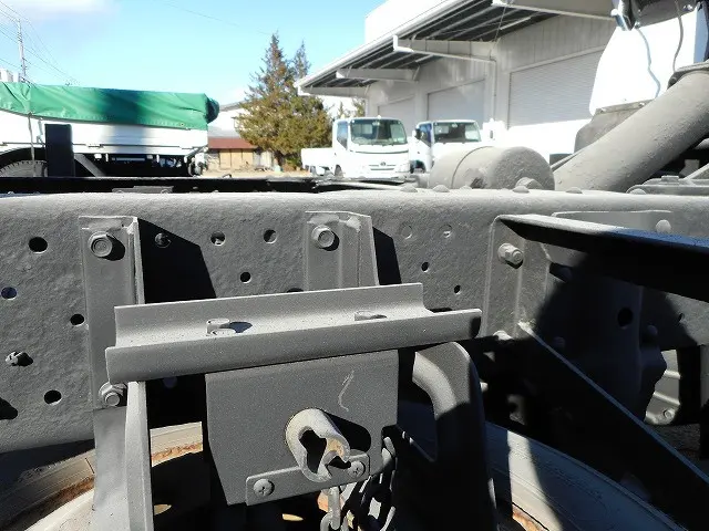 いすゞ エルフ TPG-NKS85AN(4WD)の写真28