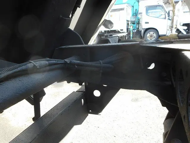 いすゞ エルフ TPG-NKS85AN(4WD)の写真38