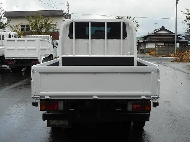 いすゞ エルフ SKA-NHS85A(4WD)の写真6