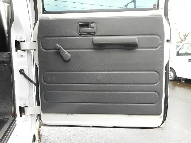 いすゞ エルフ SKA-NHS85A(4WD)の写真16