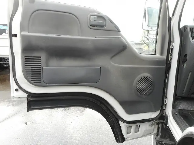 いすゞ エルフ SKA-NHS85A(4WD)の写真19