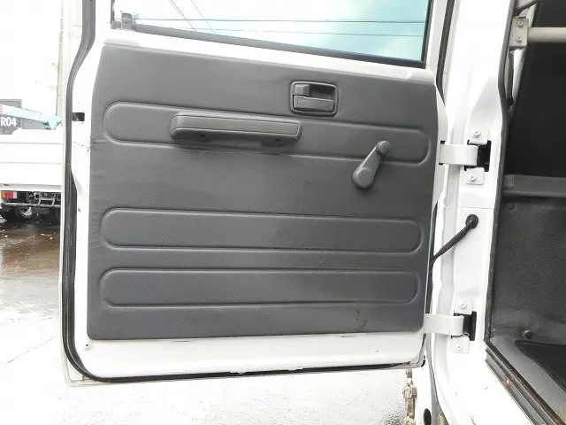 いすゞ エルフ SKA-NHS85A(4WD)の写真21