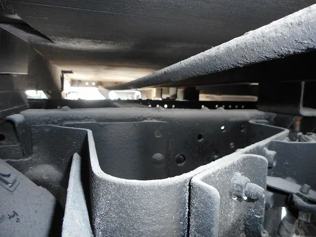 いすゞ エルフ SKA-NHS85A(4WD)の写真26