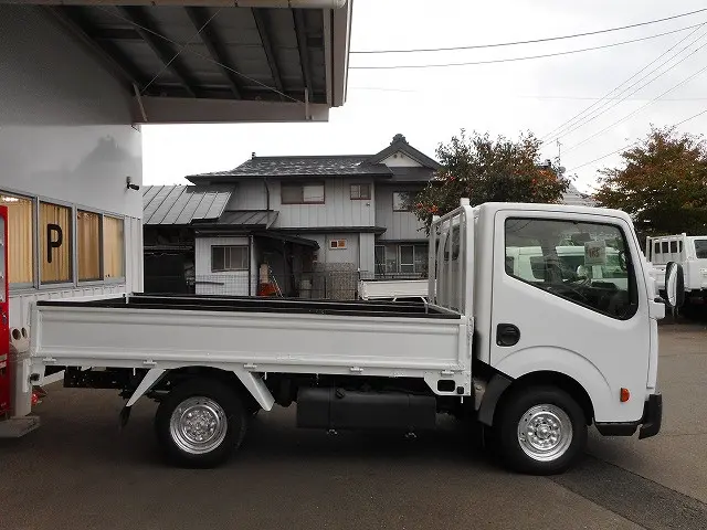 三菱 キャンターガッツ TKG-BSZ5F24(4WD)の写真4