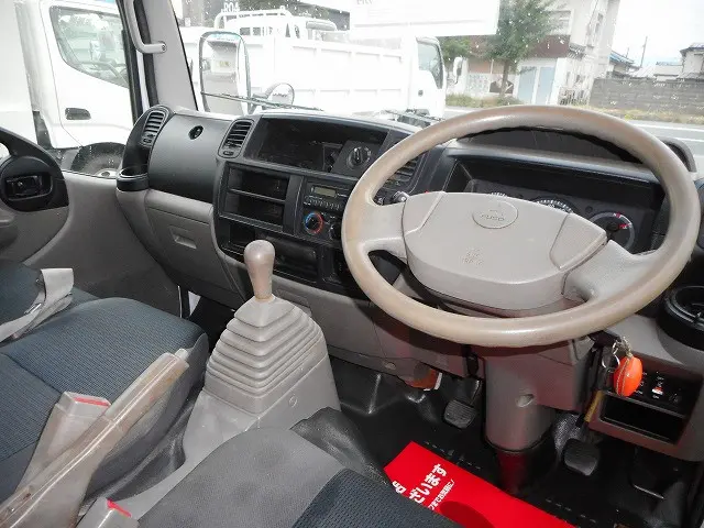 三菱 キャンターガッツ TKG-BSZ5F24(4WD)の写真11