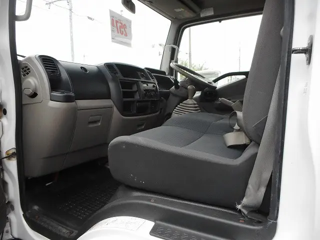 三菱 キャンターガッツ TKG-BSZ5F24(4WD)の写真15