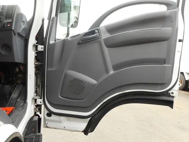 いすゞ エルフ TRG-NLS85AR(4WD)の写真14