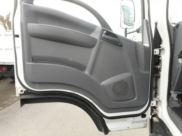 いすゞ エルフ TRG-NLS85AR(4WD)の写真17