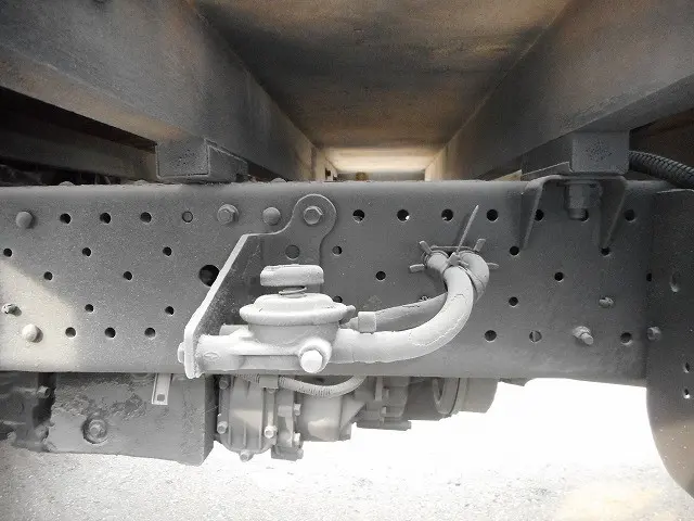 いすゞ エルフ TRG-NLS85AR(4WD)の写真26