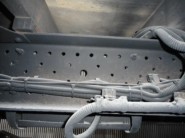 いすゞ エルフ TRG-NLS85AR(4WD)の写真34