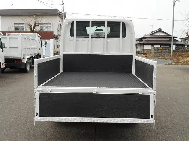 いすゞ エルフ BKG-NHS85A(4WD)の写真9