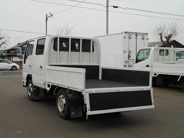 いすゞ エルフ BKG-NHS85A(4WD)の写真10