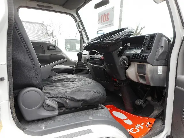 いすゞ エルフ BKG-NHS85A(4WD)の写真13