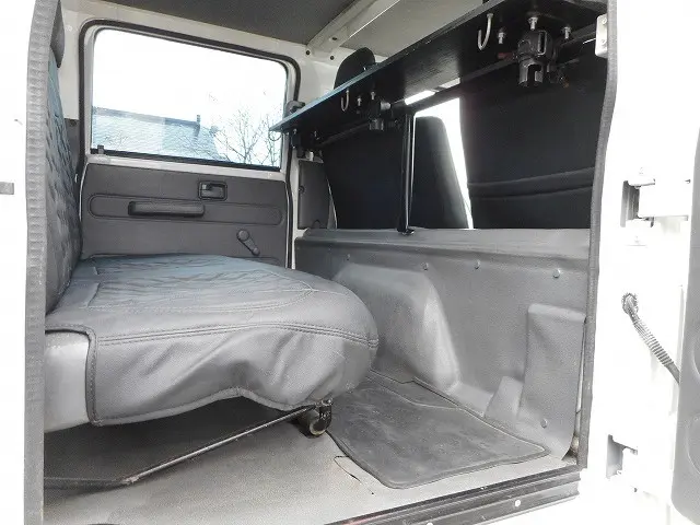 いすゞ エルフ BKG-NHS85A(4WD)の写真15