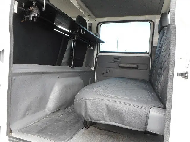 いすゞ エルフ BKG-NHS85A(4WD)の写真20