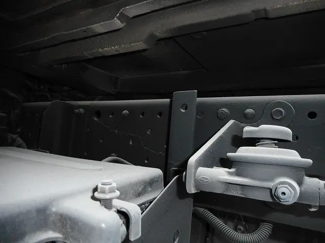 いすゞ エルフ BKG-NHS85A(4WD)の写真29