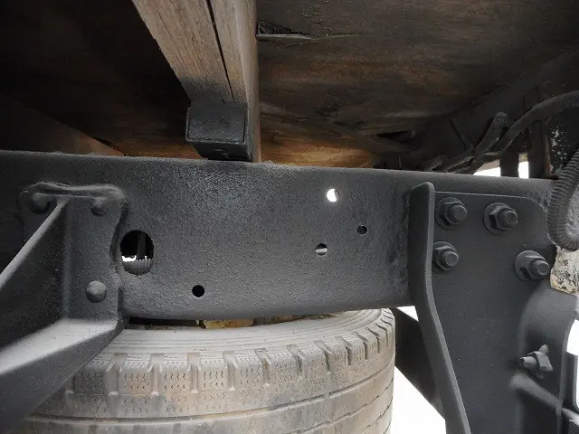 いすゞ エルフ BKG-NHS85A(4WD)の写真33