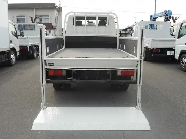 日野 デュトロ TKG-XZU695M(4WD)の写真9